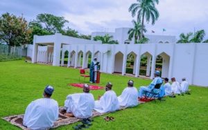 Pic.3. President Buhari immediate family observe Eid al Fitr in State House 600x375 3