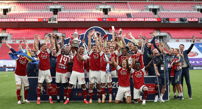 Arsenal Lift FA Cup