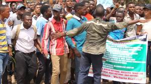 students protest in Nigeri sabo