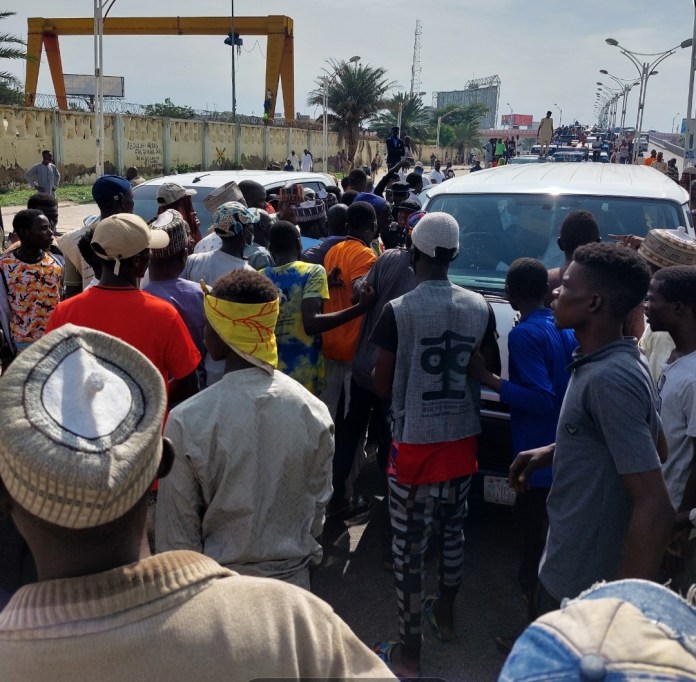 Committe members bus attacked in Kano