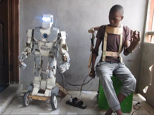 Teenager, invent, robot , exoskeleton, remote control , Kano
