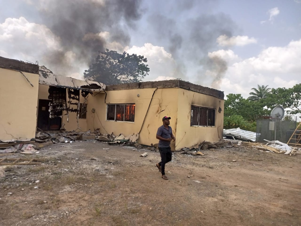 INEC, Ebonyi State,Izzi Local Government Area, Fire, PVCs