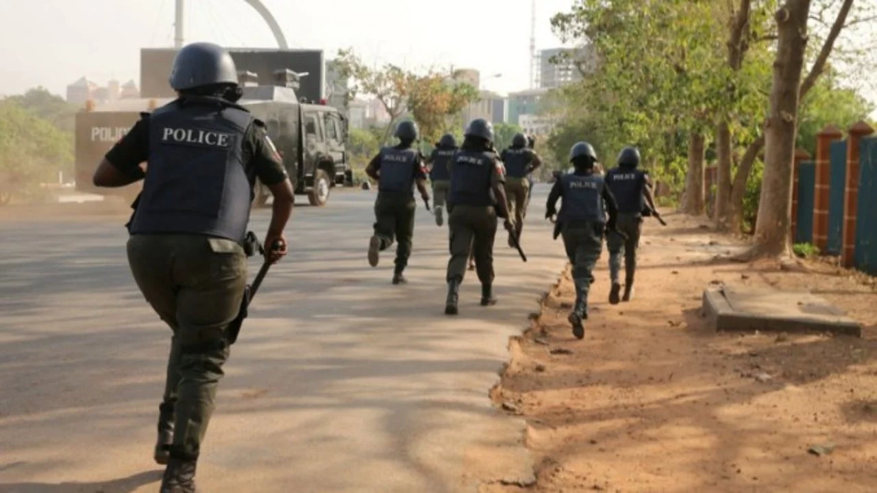 DPO, Benue , police ,intercept, fleeing robbers