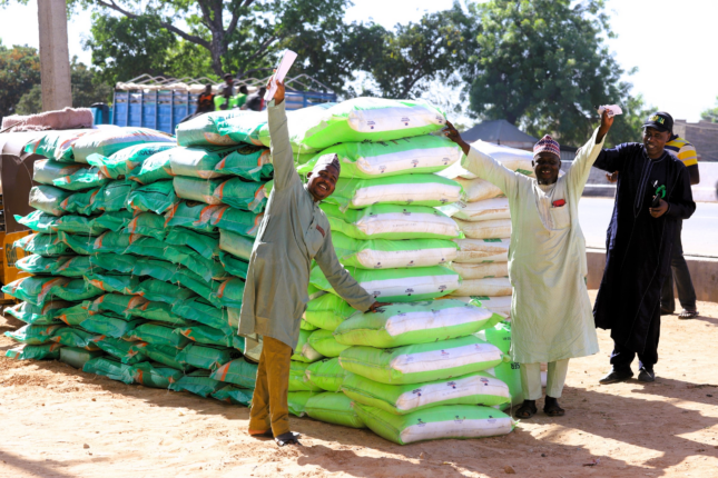 Extension Agents during the KSADP vegetable inputs distribution in Kura Kano State